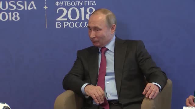 Владими Путин: нам нужно дать толчок развитию детского спорта