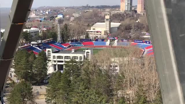 Вид на стадион в Хабаровске с Колеса обозрения