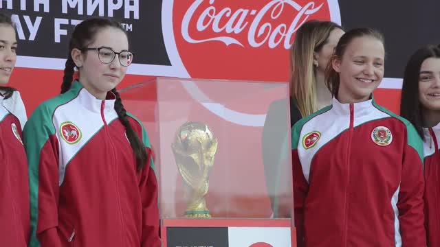 Девушки станут подавать мячи на ЧМ-2018 по футболу
