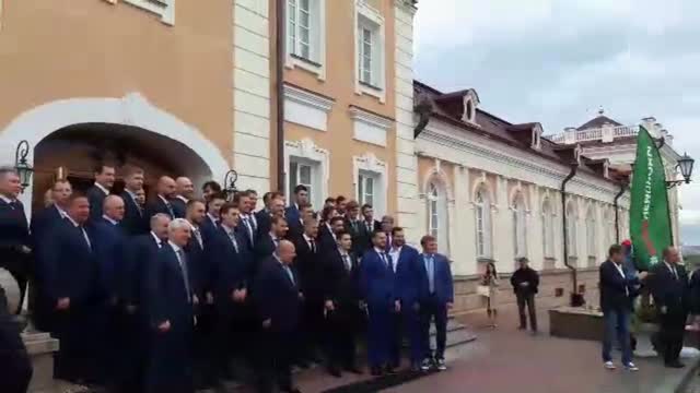"Ак Барс" прибыл в казанский Кремль на церемонию вручения золота