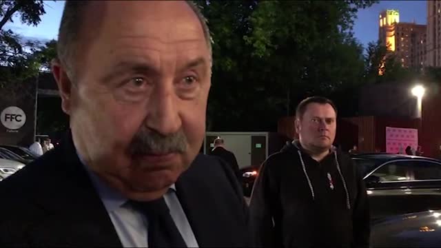 Газзаев: нужно, чтобы футбол был в центре внимания президента