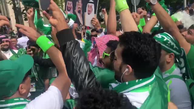 Болельщики из Саудовской Аравии готовятся к матчу