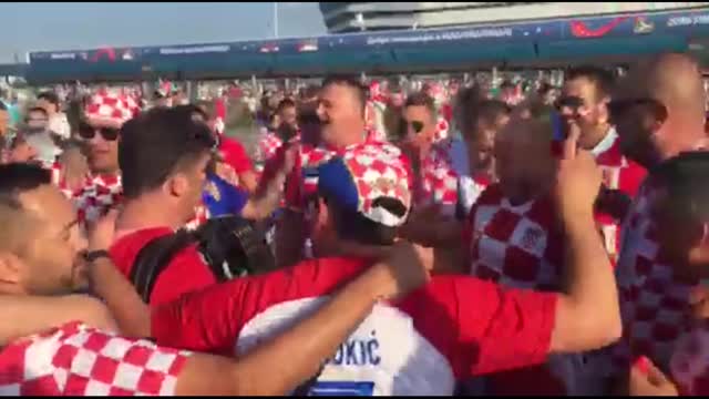 Хорваты поют под баян в Калининграде