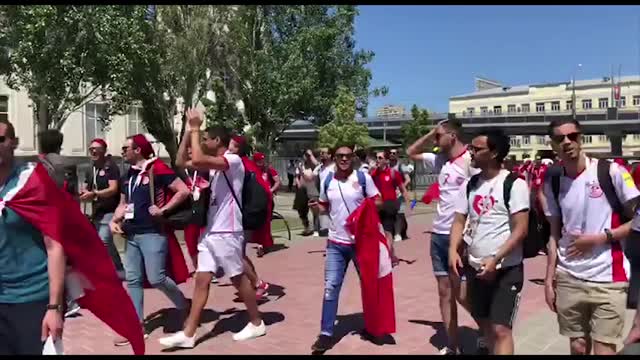 Болельщики сборной Туниса на привокзальной площади Волгограда