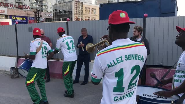 Сенегальские фанаты устроили концерт