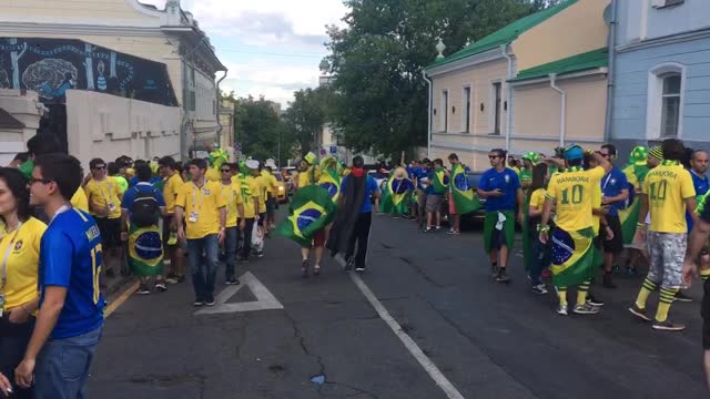 Бразильцы перекрыли Рюмин переулок в Москве