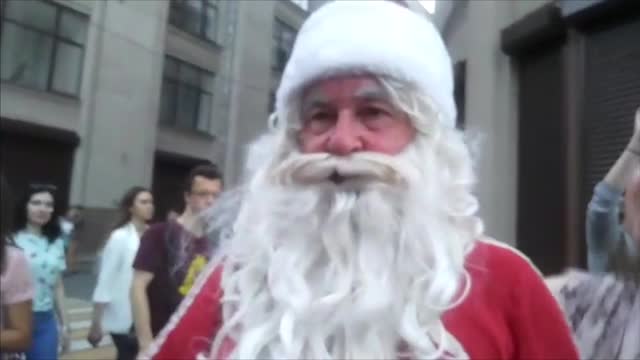 Дед Мороз исполнил желания тысячи футбольных фанатов