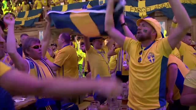 Фанаты сборной Швеции перед матчем