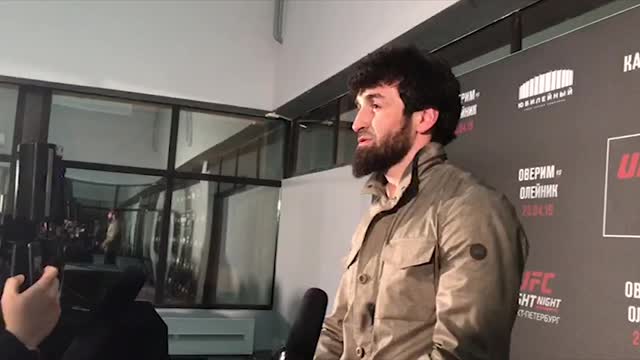 Забит Магомедшарипов пообщался с журналистами на турнире UFC