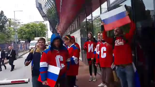 Болельщики сборной России перед матчем с Чехией
