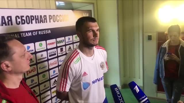 Комличенко: не могу сейчас ответить на вопрос о переходе в ЦСКА
