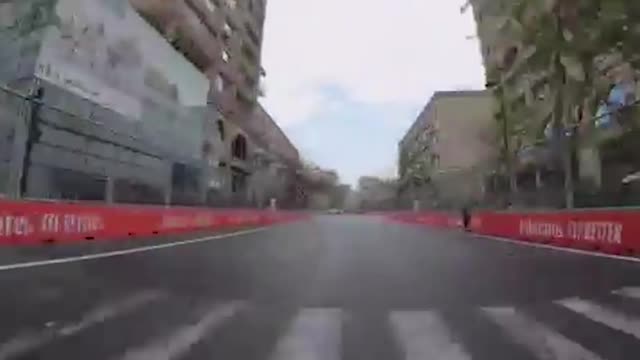 Прогулка по трассе Формулы-1 в Баку с Роменом Грожаном