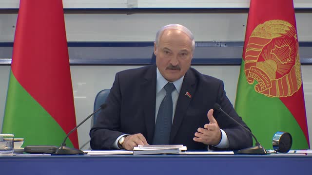 Лукашенко: если вернетесь c ОИ ни с чем, лучше не возвращайтесь