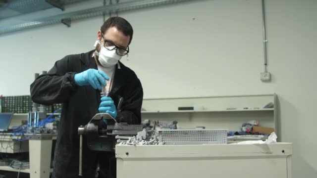 Итальянские инженеры делают 3D-печатные клапаны для респираторов