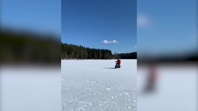 Хартикайнен катается с сыном по замёрзшему озеру