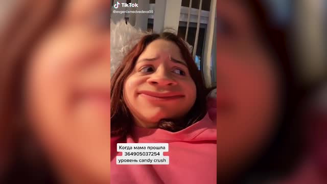 Медведева шутит над мамой в TikTok