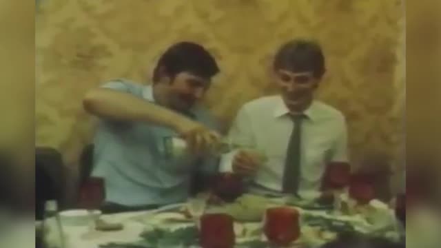 Гретцки и Третьяк пьют водку в СССР в 1983 году