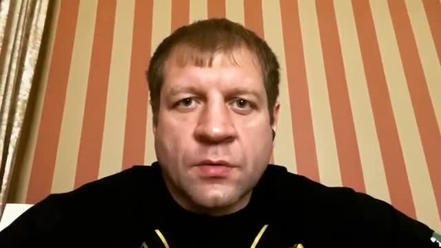 А. Емельяненко спел Марш советских танкистов