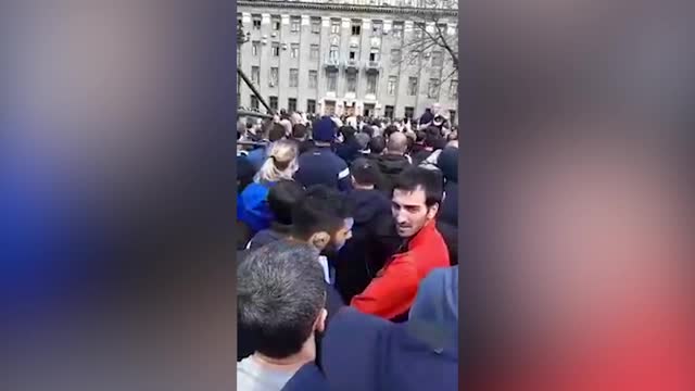 Таймазов попытался обратиться к протестующим во Владикавказе