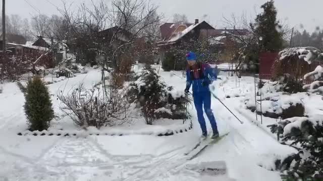 Максим Цветков показал тренировку на снегу в условиях карантина