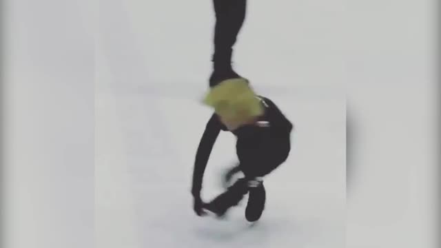 Плющенко тренирует сына на льду