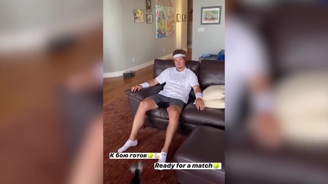Сергачёв показал, как мгновенно переодевается для тенниса