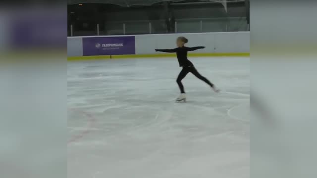 11-летняя Титова тренирует каскад с Плющенко