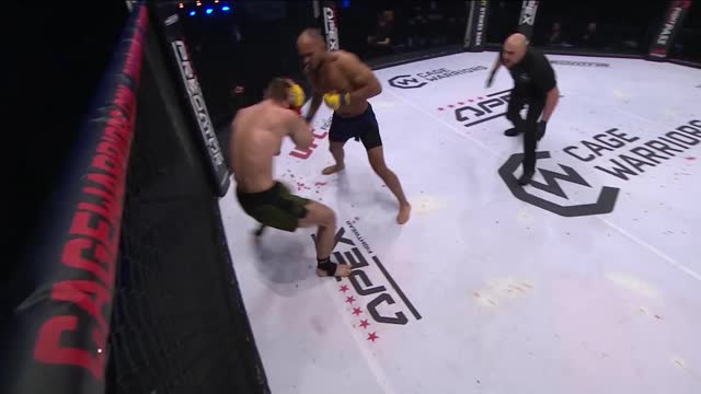 Самые яркие моменты CAGE WARRIORS 120