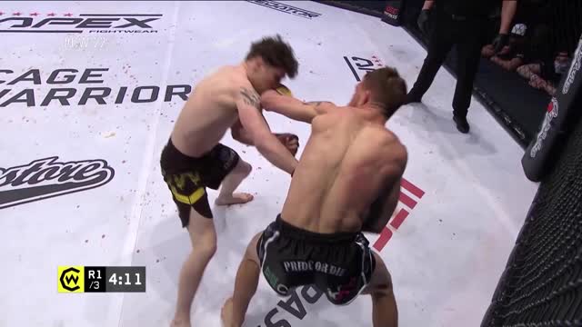 Лучшие моменты турнира Cage Warriors 122