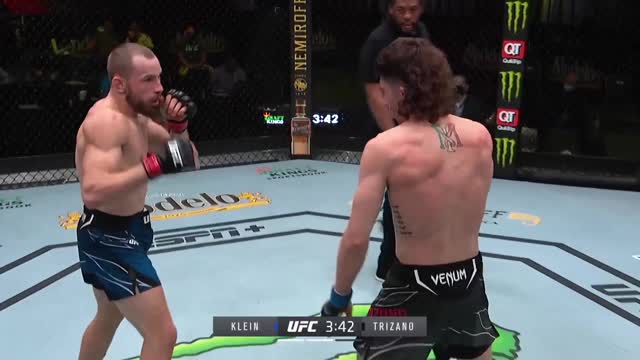 UFC Вегас 26: Тризано единогласным решением победил Клайна