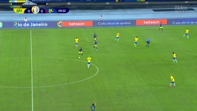 0:1. Диас (Колумбия) забивает красивейший гол через себя!