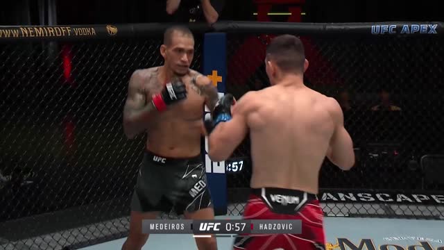 Хадзович решением судей победил Медейроса на UFC Vegas 30