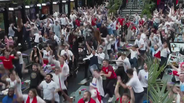 Как английские фанаты смотрели матч Англия — Украина