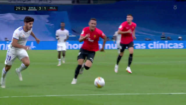 3:1. Асенсио («Реал Мадрид») оформляет дубль с паса Бензема