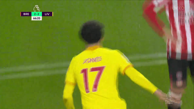 2:3. Джонс («Ливерпуль») забивает перед уходом на замену