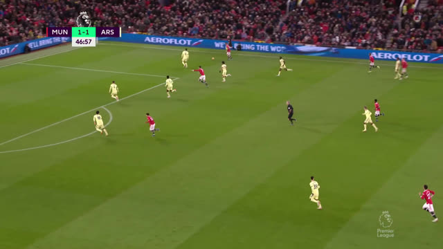 Рамсдейл («Арсенал») спасает команду после удара Роналду