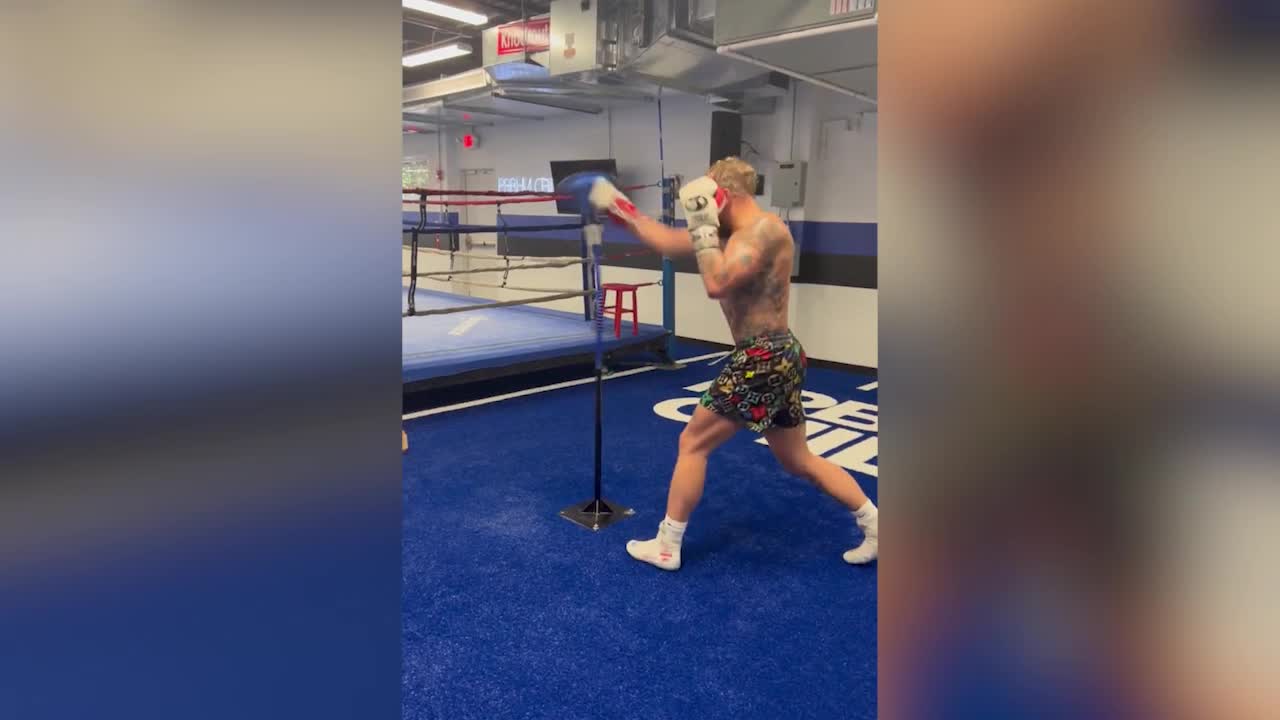 Джейк Пол опубликовал видео со своей тренировки по боксу