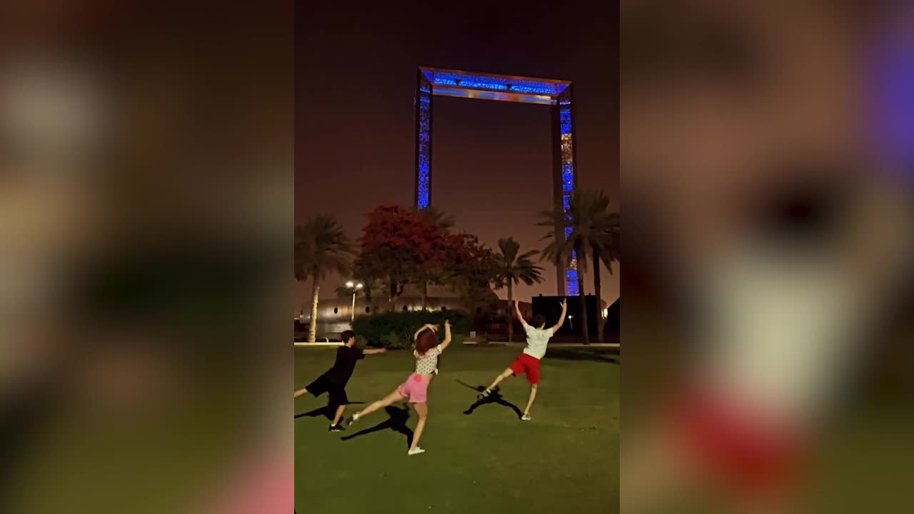 Трусова, Кондратюк и Квителашвили исполняют прыжок в Дубае