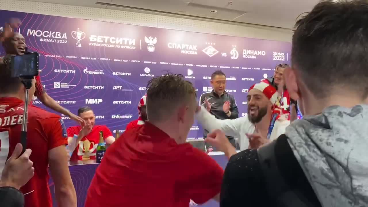 Игроки «Спартака» прервали пресс-конференцию