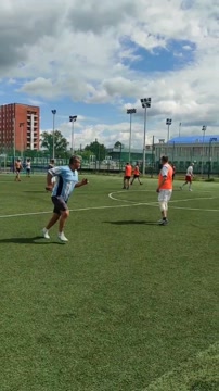 Тактаров поиграл в футбол: голевая передача и гол пяткой