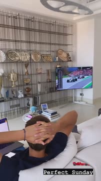 Даниил Медведев показал, как смотрит гонку Формулы-1