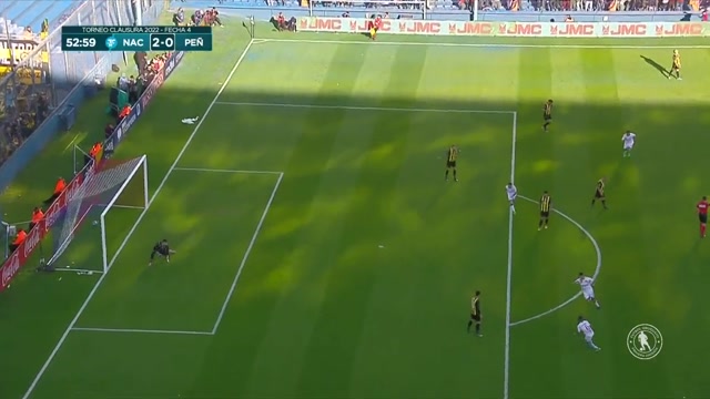 Сумасшедший гол Луиса Суареса в чемпионате Уругвая
