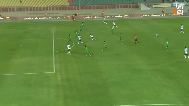 Потрясающий гол дальним ударом в матче чемпионата Ирака
