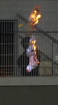 Фанаты «Сьона» сожгли на стадионе футболку Марио Балотелли
