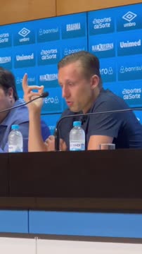 Экс-игрок «Ливерпуля» Лейва не сдержал слёз на пресс-конференции