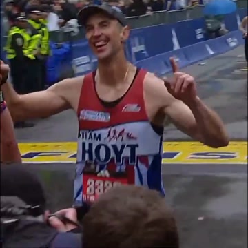 Легендарный защитник Здено Хара пробежал Бостонский марафон
