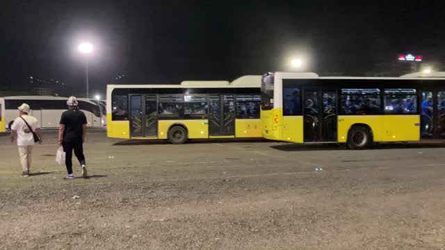 Автобусы с фанатами «Интера» встали в пробку в Стамбуле