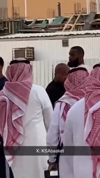 Леброн Джеймс прибыл в Саудовскую Аравию