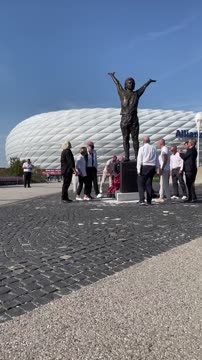 «Бавария» установила памятник Герду Мюллеру