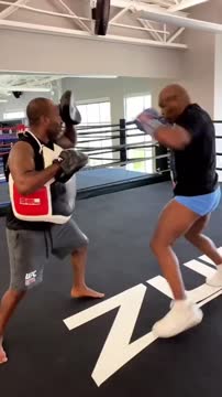 57-летний Майк Тайсон показал видео боксёрской тренировки